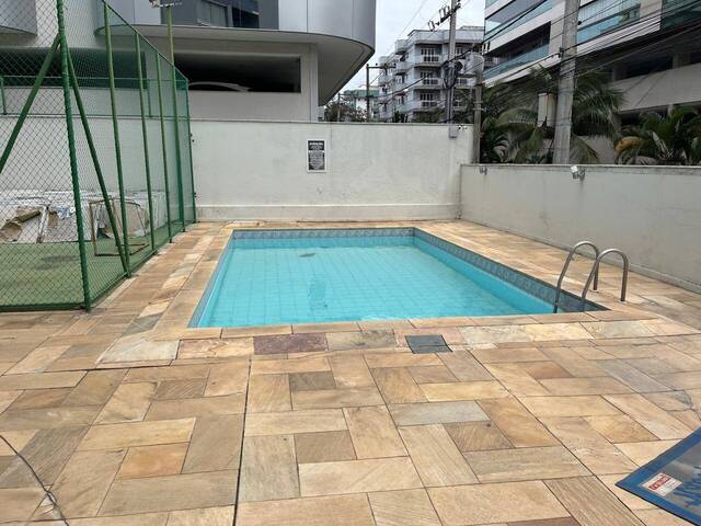 #140 - Apartamento para Venda em Cabo Frio - RJ